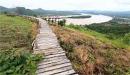Linchpin East: เลย เชียงคาน เวียงจันทน์ อุดร Linchpin East: เลย เชียงคาน เวียงจันทน์ อุดร